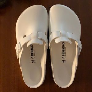 Birkenstock White Poly Clogs size 42 L11 M9. NWOT